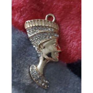 Gold Tone Nefertiti Pendant (pendant only)